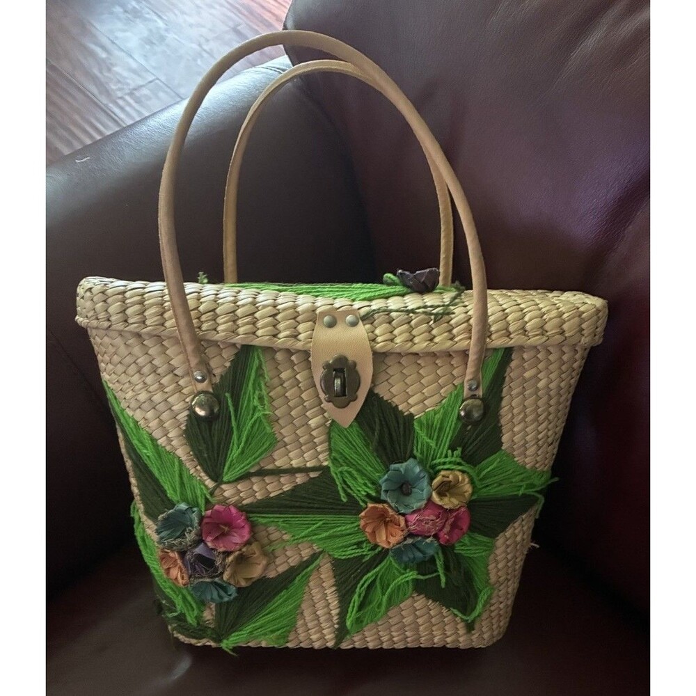 Vintage 1960s Mexican Woven Straw Basket Purse 3D Palm Leaf Flowers MCM Tote Bag - Picture 1 of 9